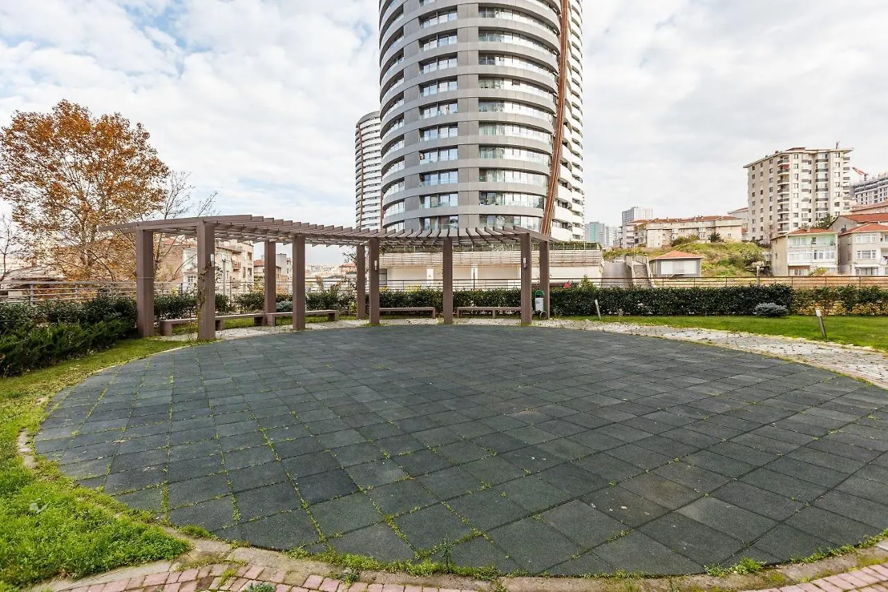 Modern Apartment With Fantastic City Near Kadikoy